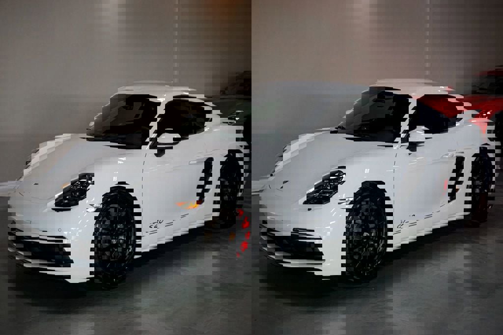 Used 2024 Porsche 718 Cayman GT4 image 5