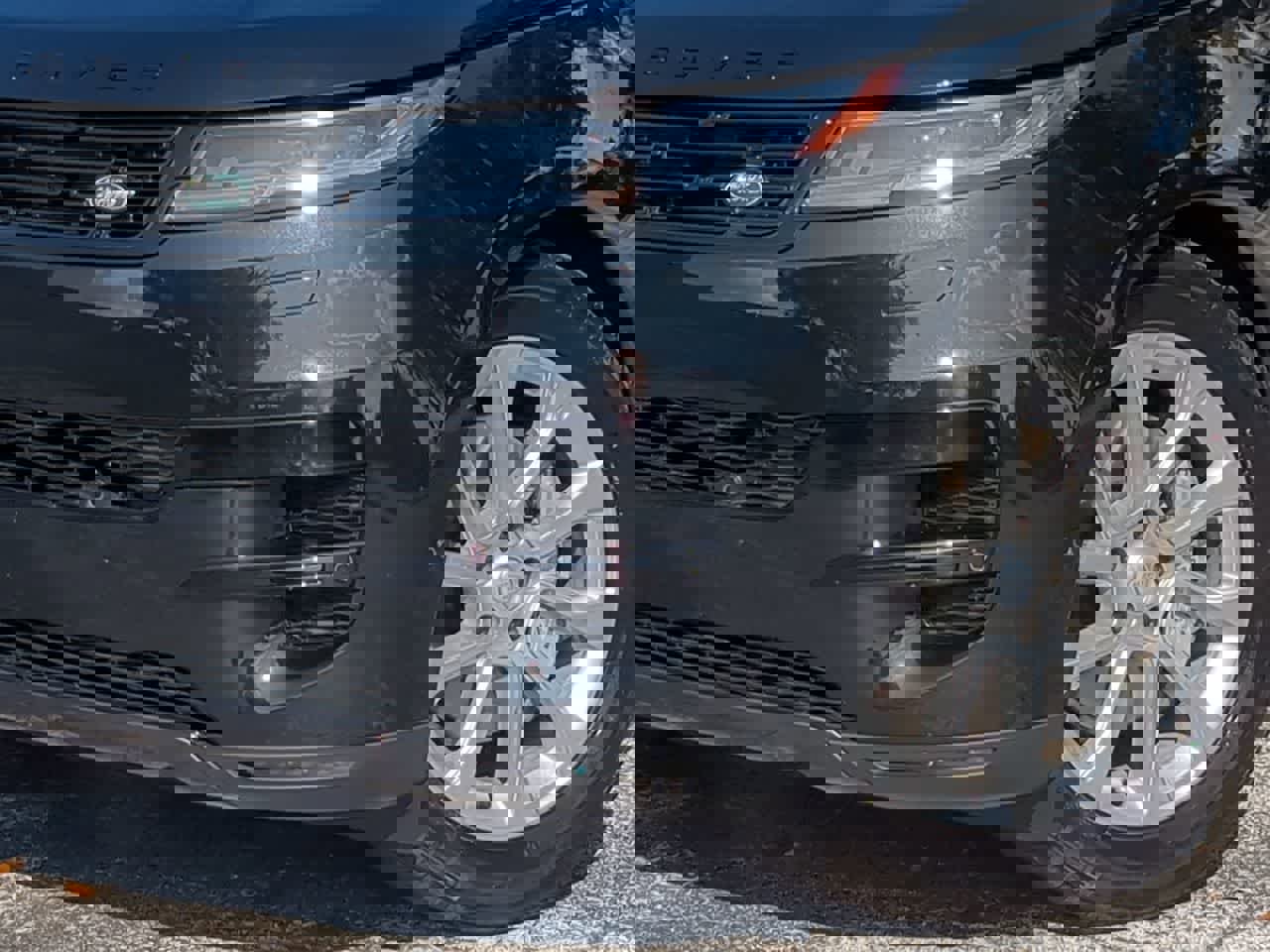 Certified 2025 Land Rover Range Rover Sport SE image 11