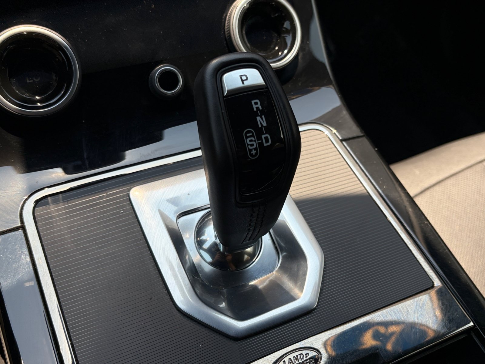 Used 2023 Land Rover Range Rover Evoque R-Dynamic SE AWD/4WD image 25