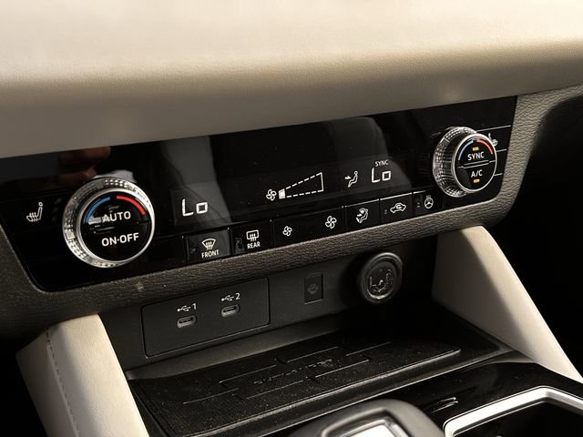 Used 2026 Mitsubishi Outlander SE image 21