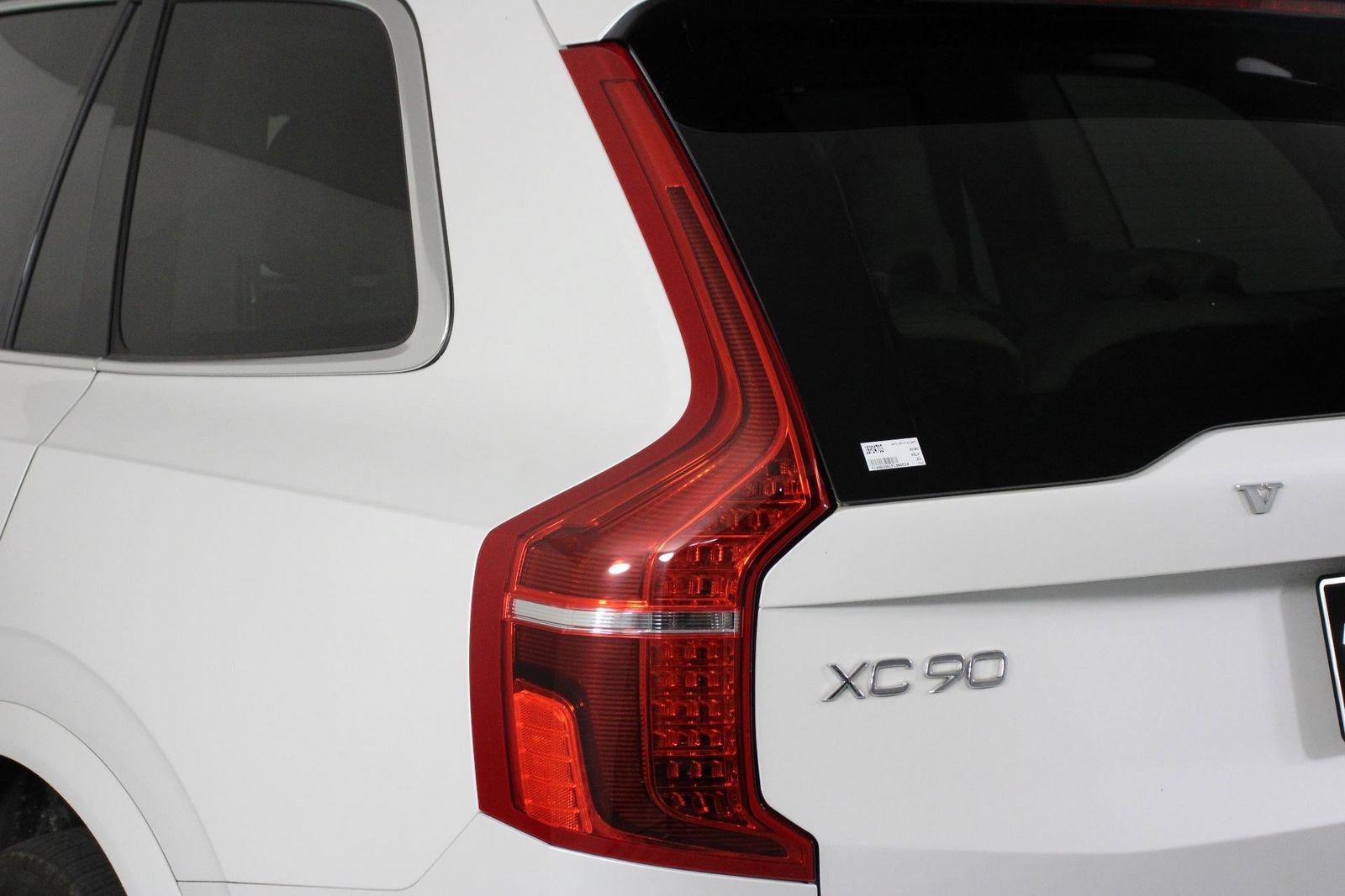Used 2023 Volvo XC90 T8 Ultimate AWD/4WD image 18