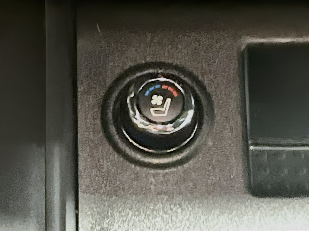 Used 2024 Nissan Titan PRO-4X w/ Pro-4x Convenience Package AWD/4WD image 21