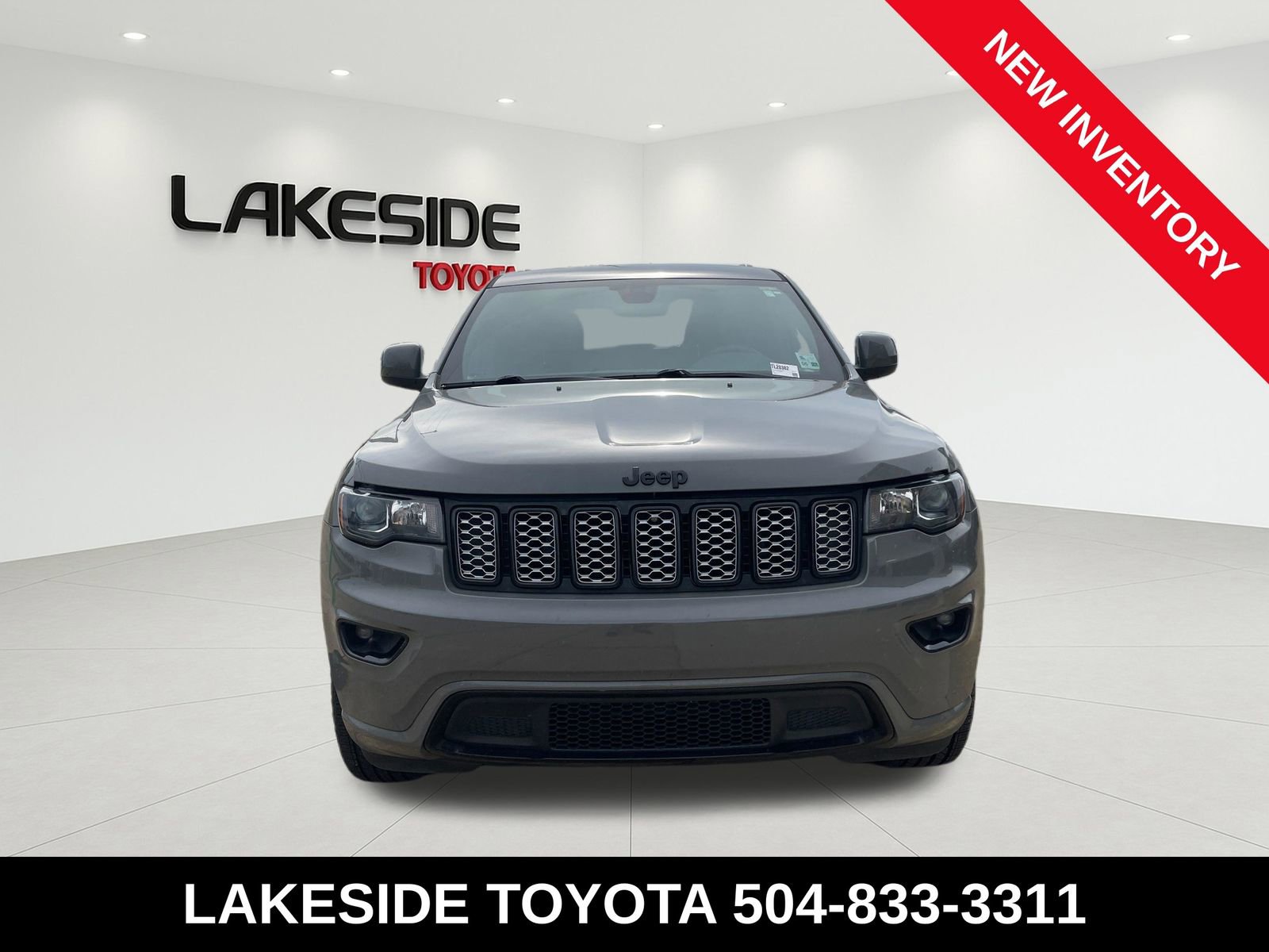 Used 2021 Jeep Grand Cherokee Laredo X AWD/4WD image 8