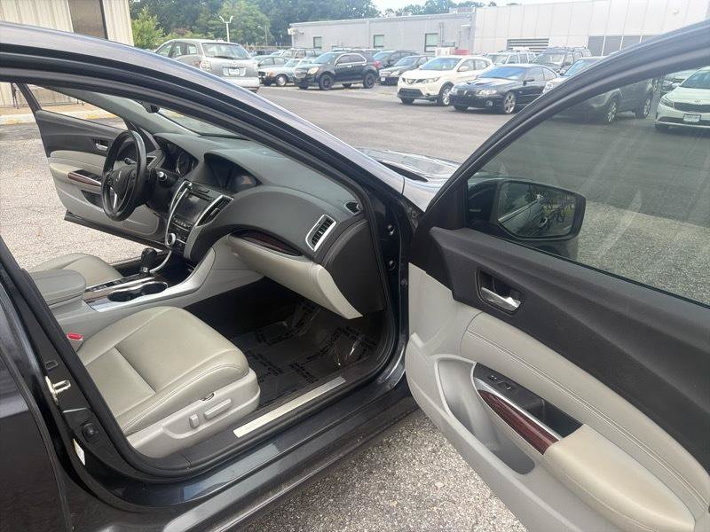 Used 2016 Acura TLX FWD image 19