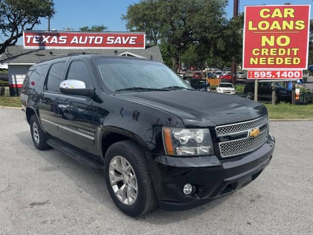 Used 2014 Chevrolet Suburban LTZ RWD image 1