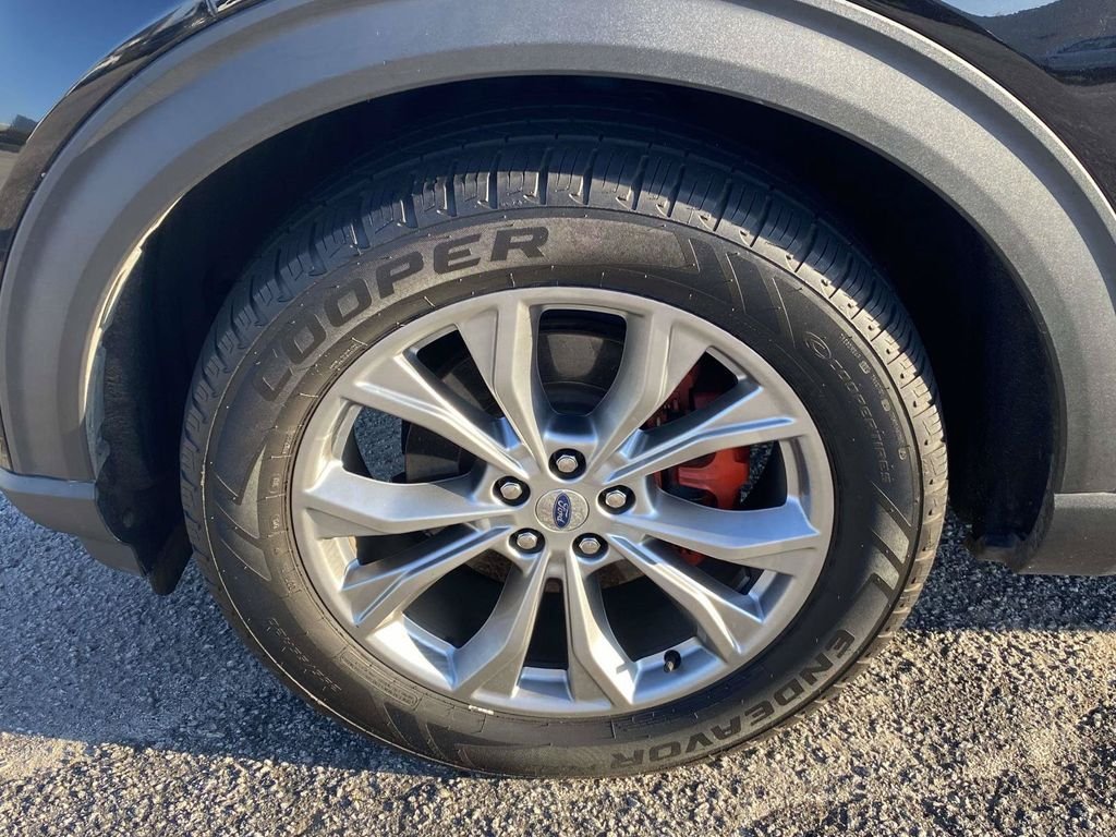Used 2020 Ford Explorer XLT w/ Equipment Group 202A RWD image 4