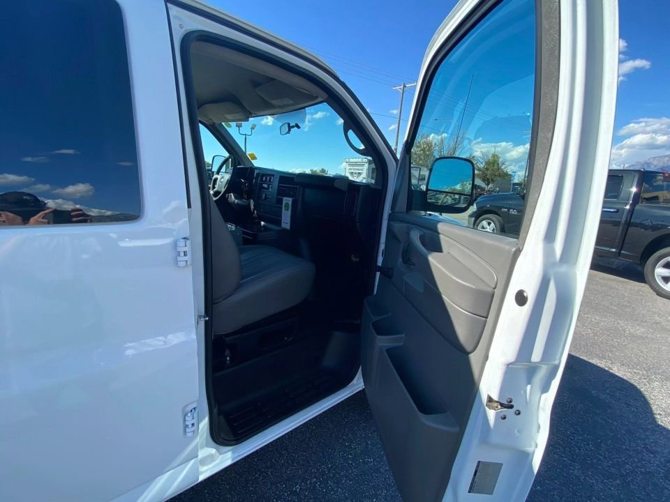 Used 2012 Chevrolet Express 2500 w/ Cold Climate Package image 27