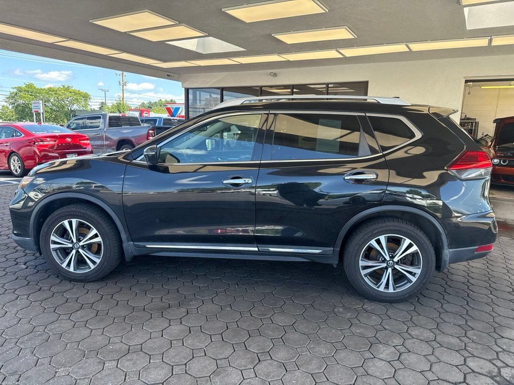 Used 2017 Nissan Rogue SL w/ SL Premium Package AWD/4WD image 9