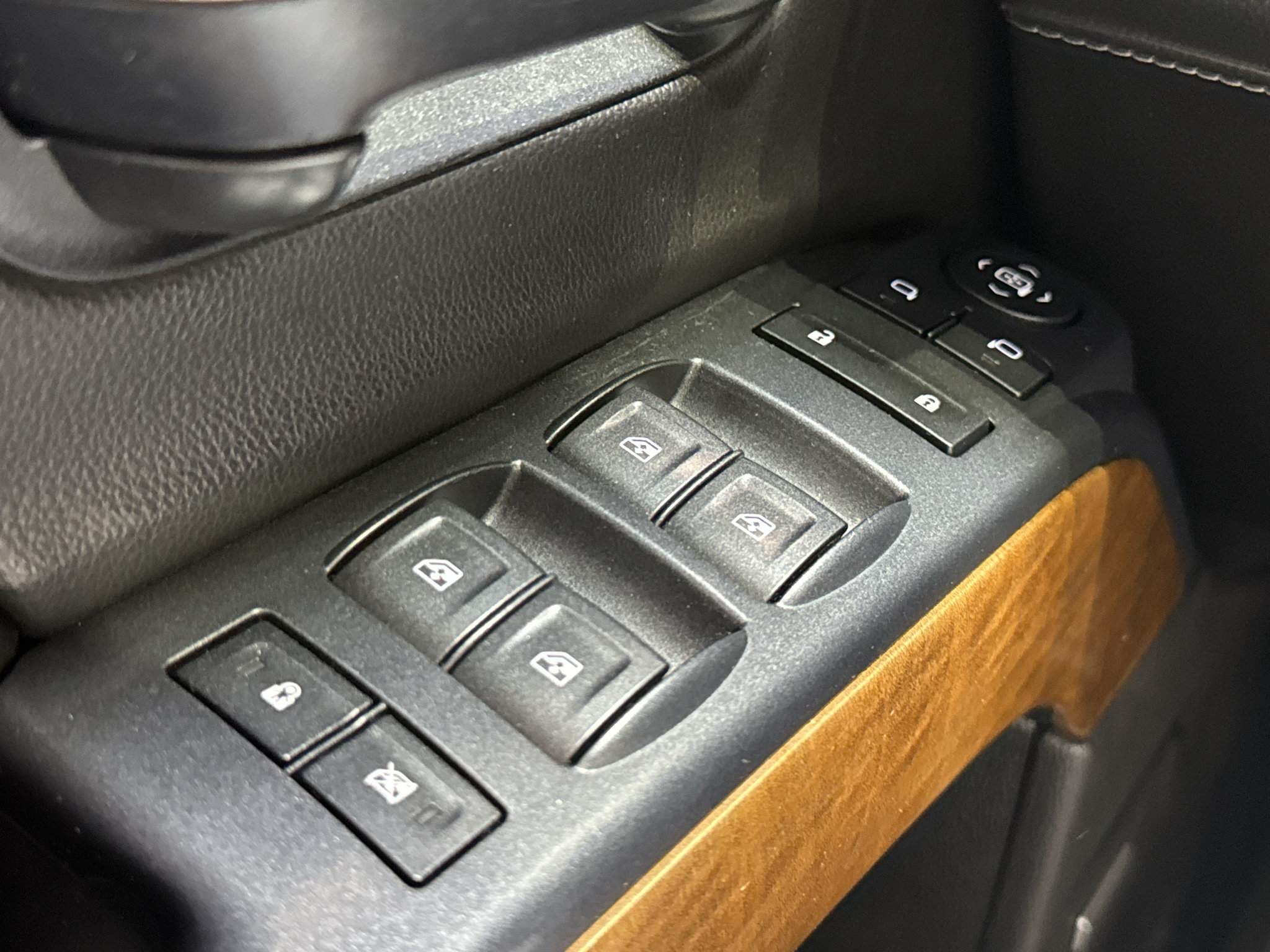 Used 2015 Chevrolet Silverado 2500 LTZ w/ LTZ Plus Package AWD/4WD image 30