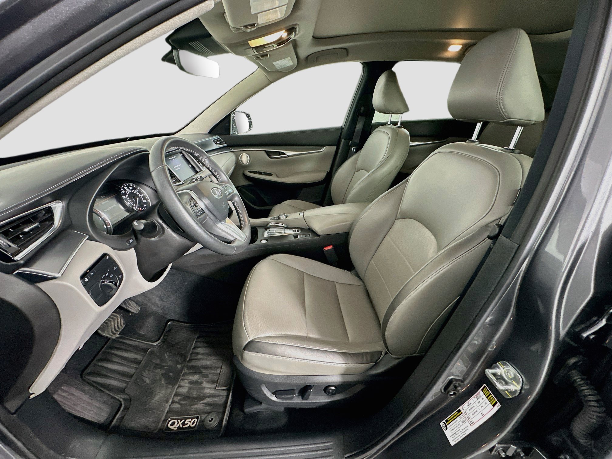 Used 2023 INFINITI QX50 Luxe w/ Accent Package AWD/4WD image 13
