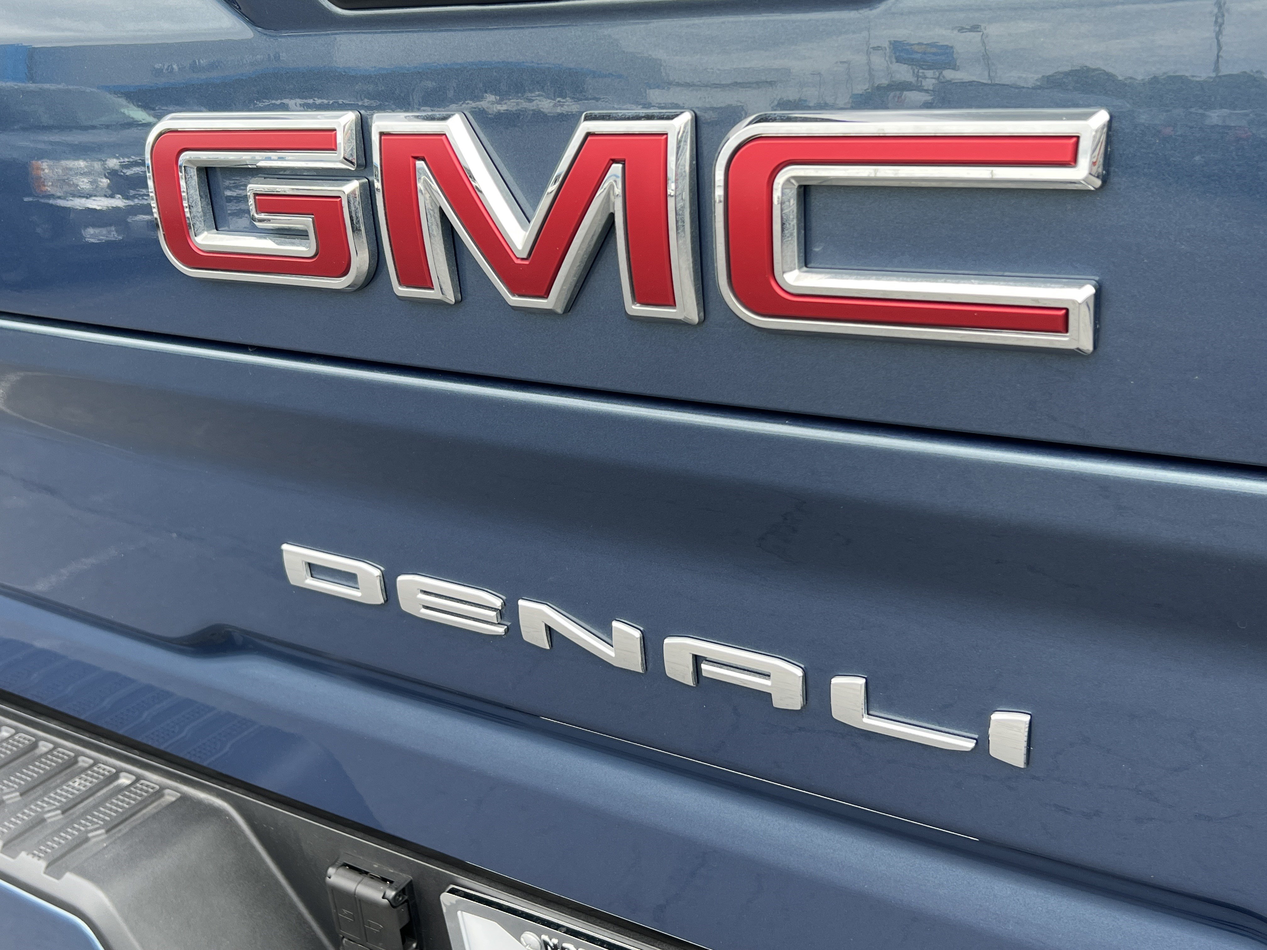 Used 2026 GMC Sierra 3500 Denali w/ Denali Reserve Package AWD/4WD image 8