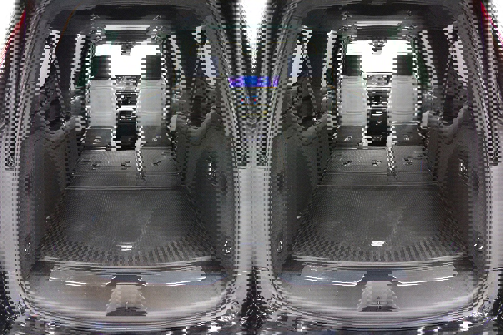 Certified 2025 Cadillac Escalade ESV Sport Platinum image 11