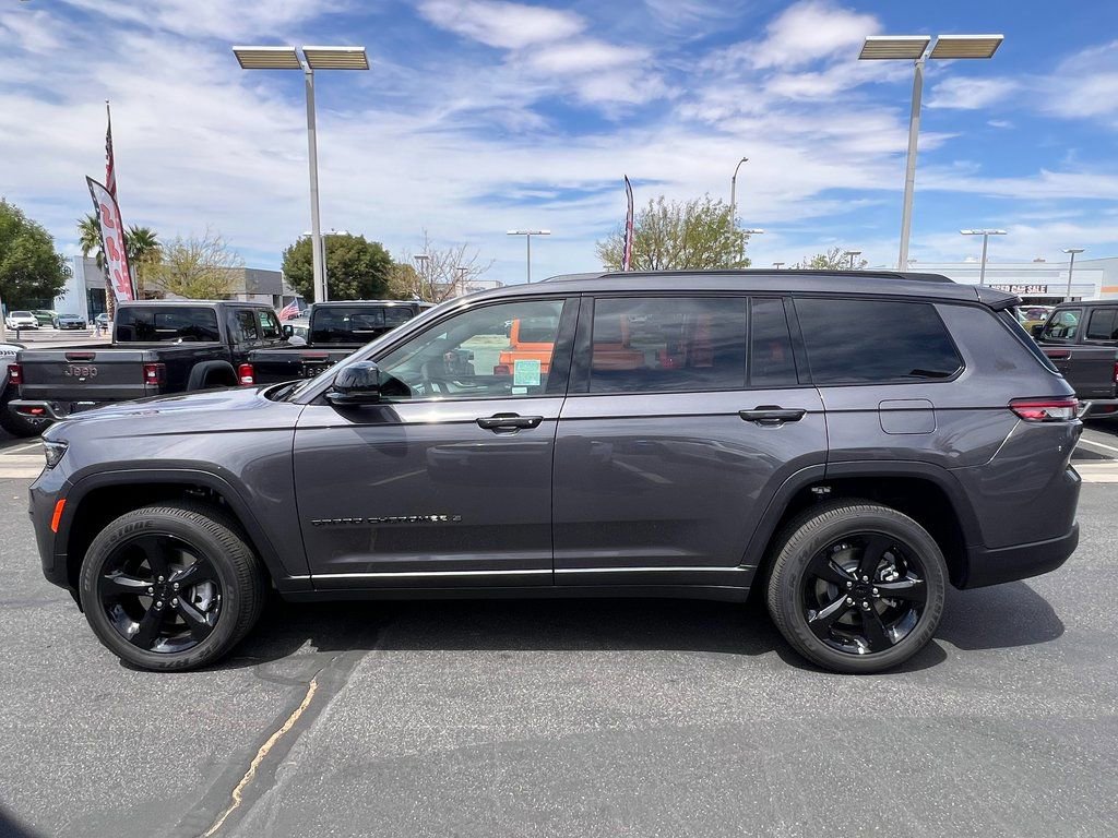 New 2025 Jeep Grand Cherokee L Altitude image 3