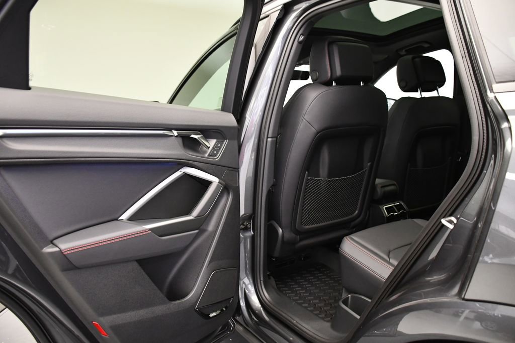 Used 2025 Audi Q3 2.0T Premium Plus w/ Premium Plus Package image 43