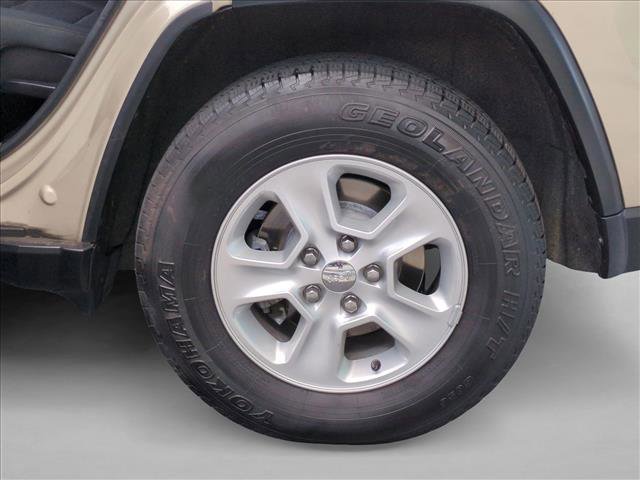 Used 2015 Jeep Grand Cherokee Laredo w/ Quick Order Package 23E image 22