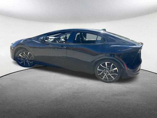 New 2026 Toyota Prius Plug-In Hybrid FWD image 6