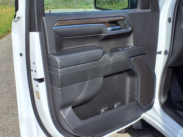 Used 2024 Chevrolet Silverado 1500 LT image 3