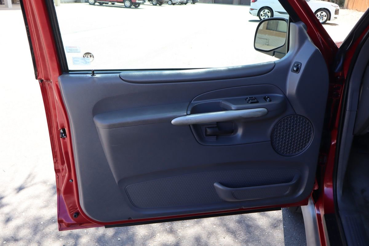 Used 2001 Ford Explorer Sport image 23