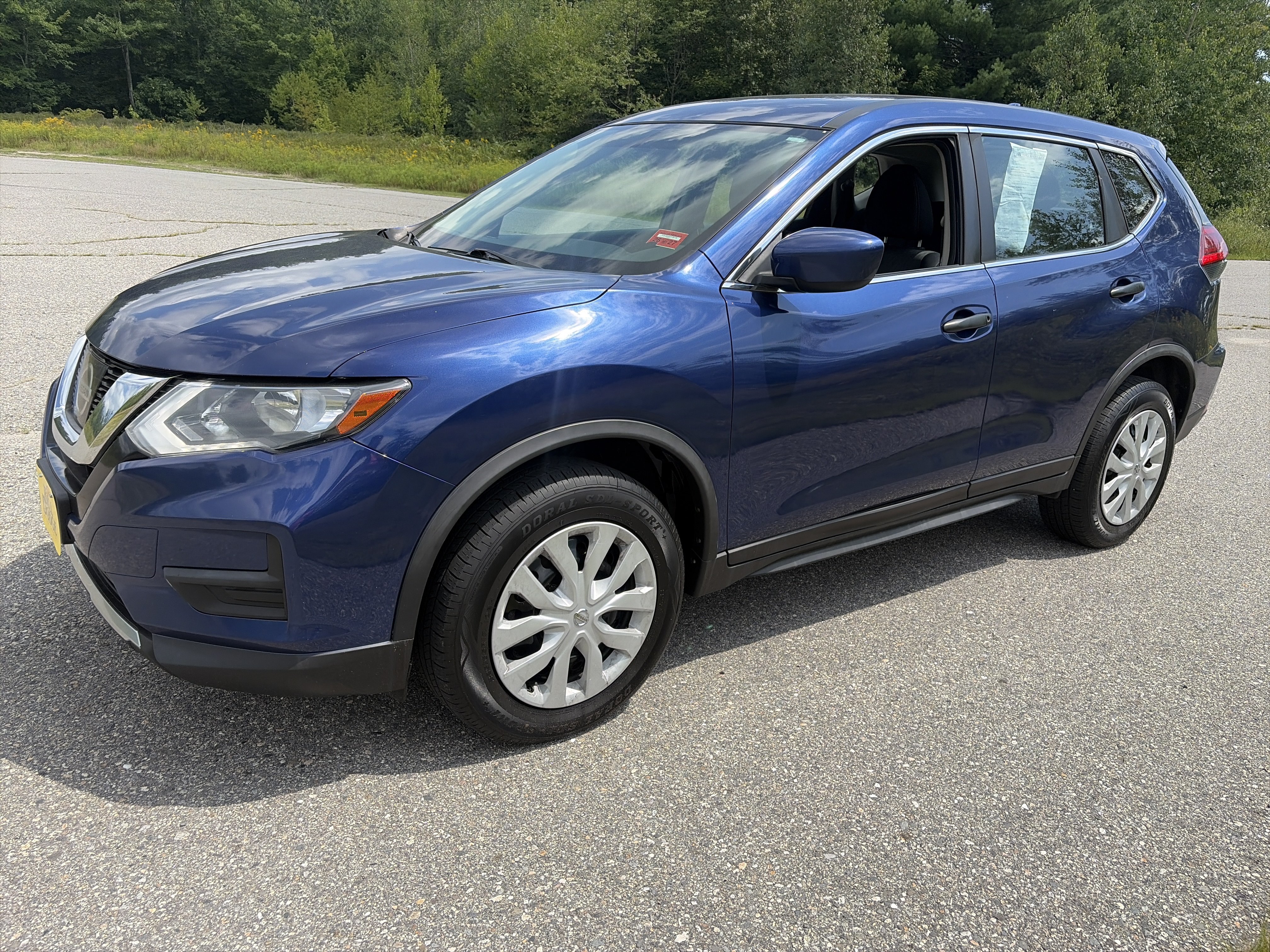 Used 2017 Nissan Rogue S AWD/4WD image 28