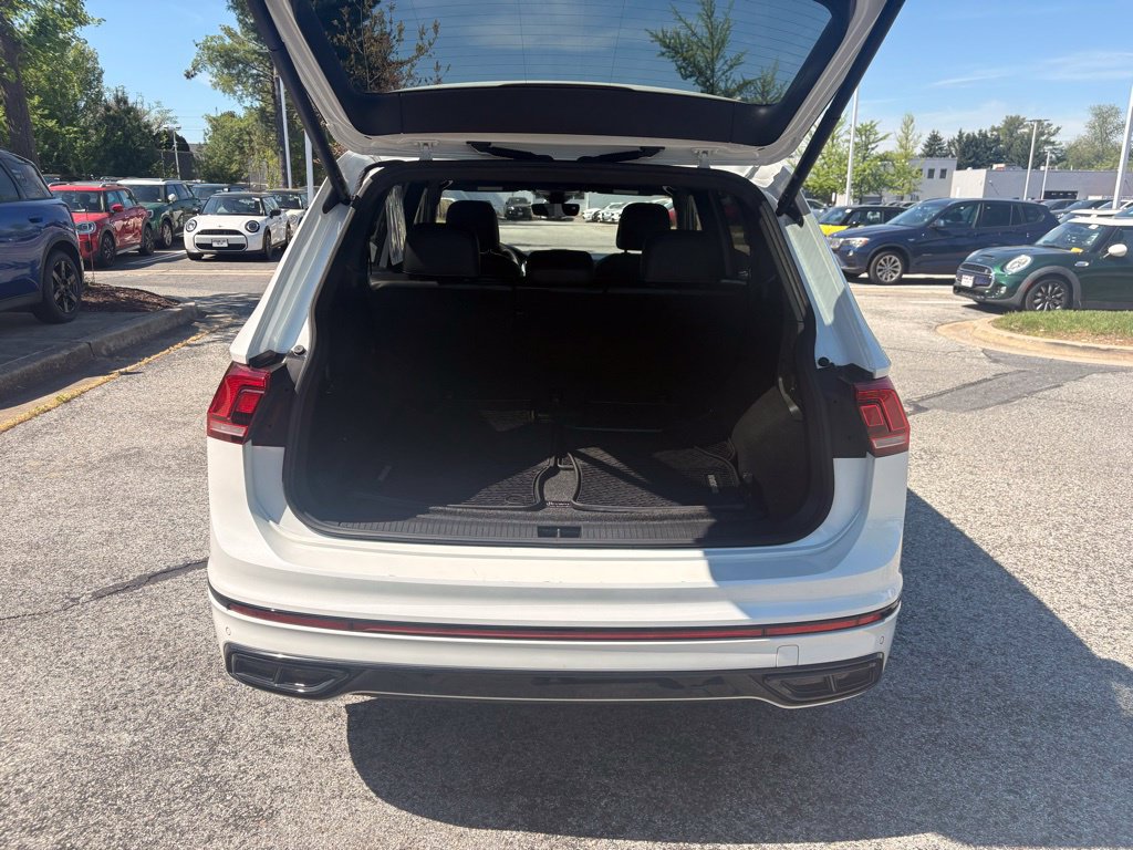 Used 2022 Volkswagen Tiguan SE R-Line AWD/4WD image 15