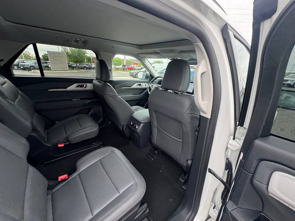 New 2026 Ford Explorer Active w/ Active Comfort Package AWD/4WD image 15