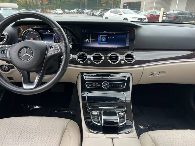 Used 2018 Mercedes-Benz E 400 4MATIC Sedan image 17