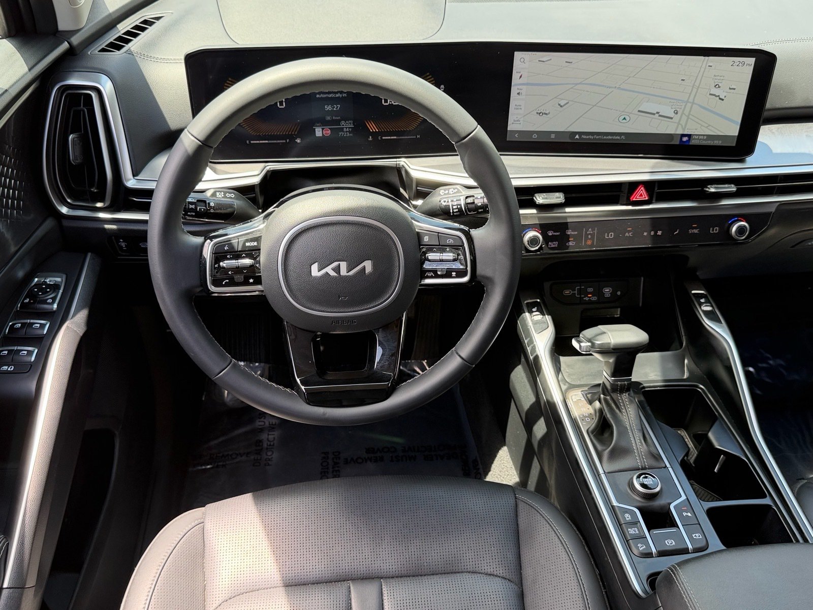 Used 2025 Kia Sorento EX FWD image 13