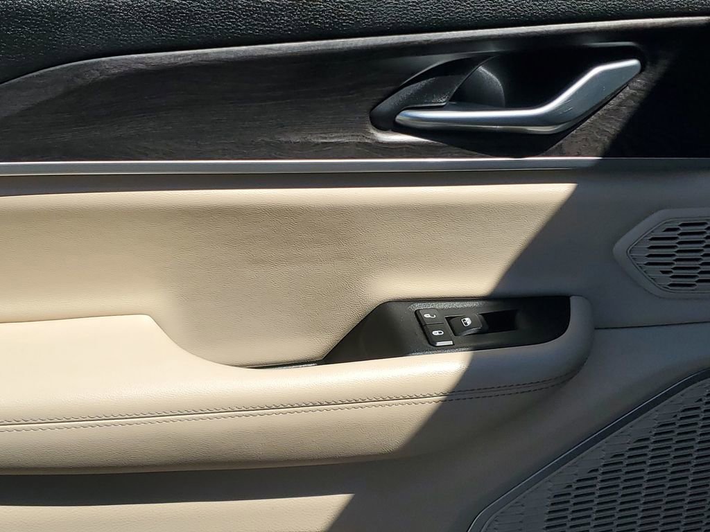 Used 2022 Jeep Grand Cherokee Limited w/ Luxury Tech Group II image 45