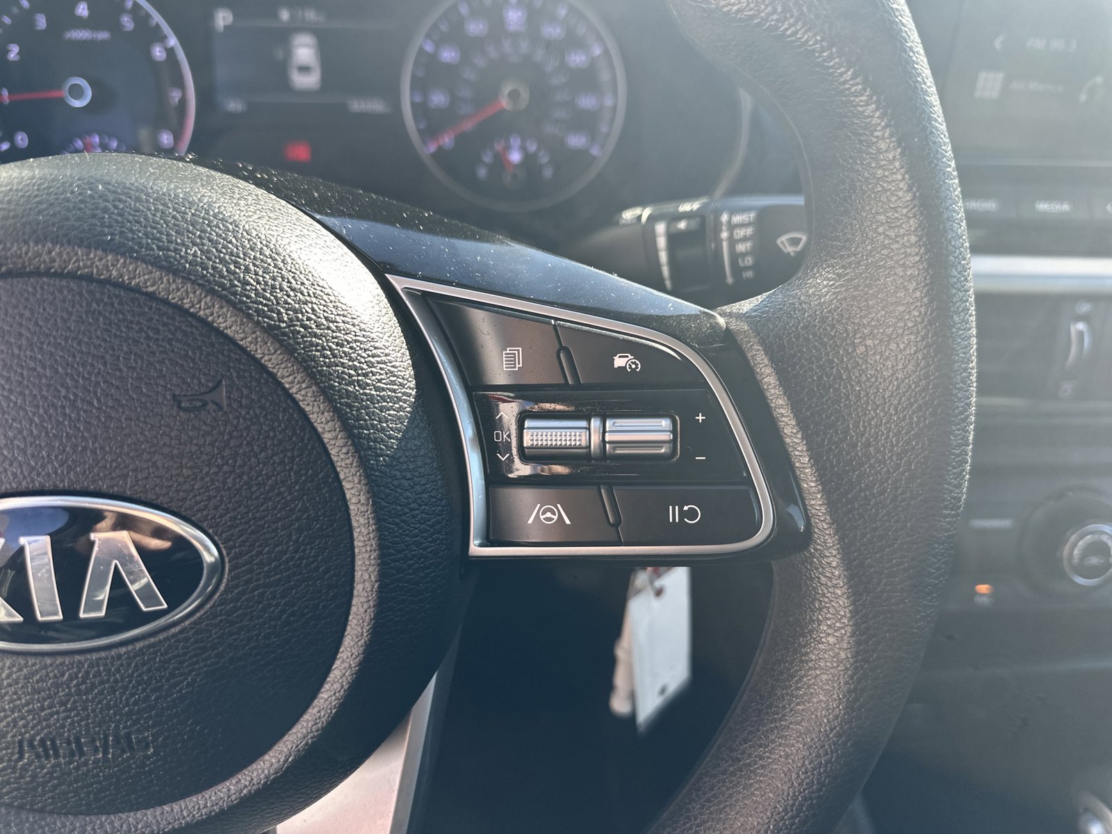 Used 2024 Kia Forte LXS image 12