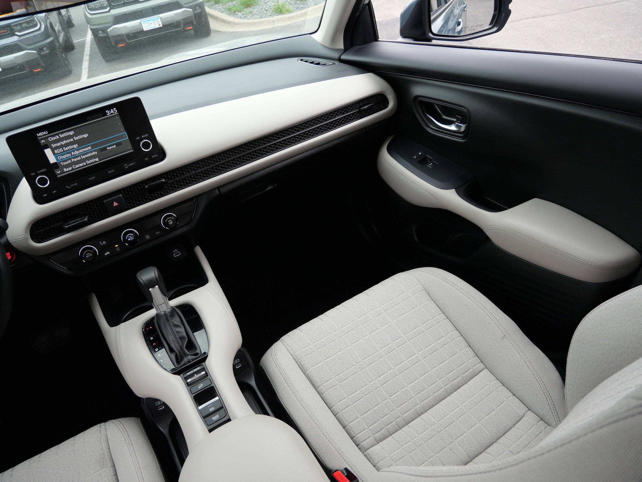 Used 2024 Honda HR-V LX image 11