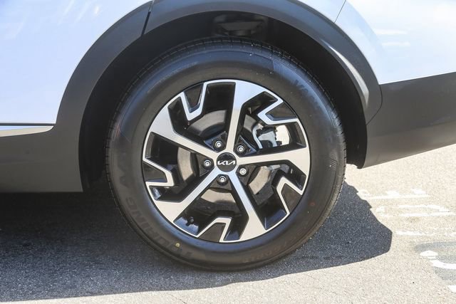 Certified 2024 Kia Sportage EX image 12