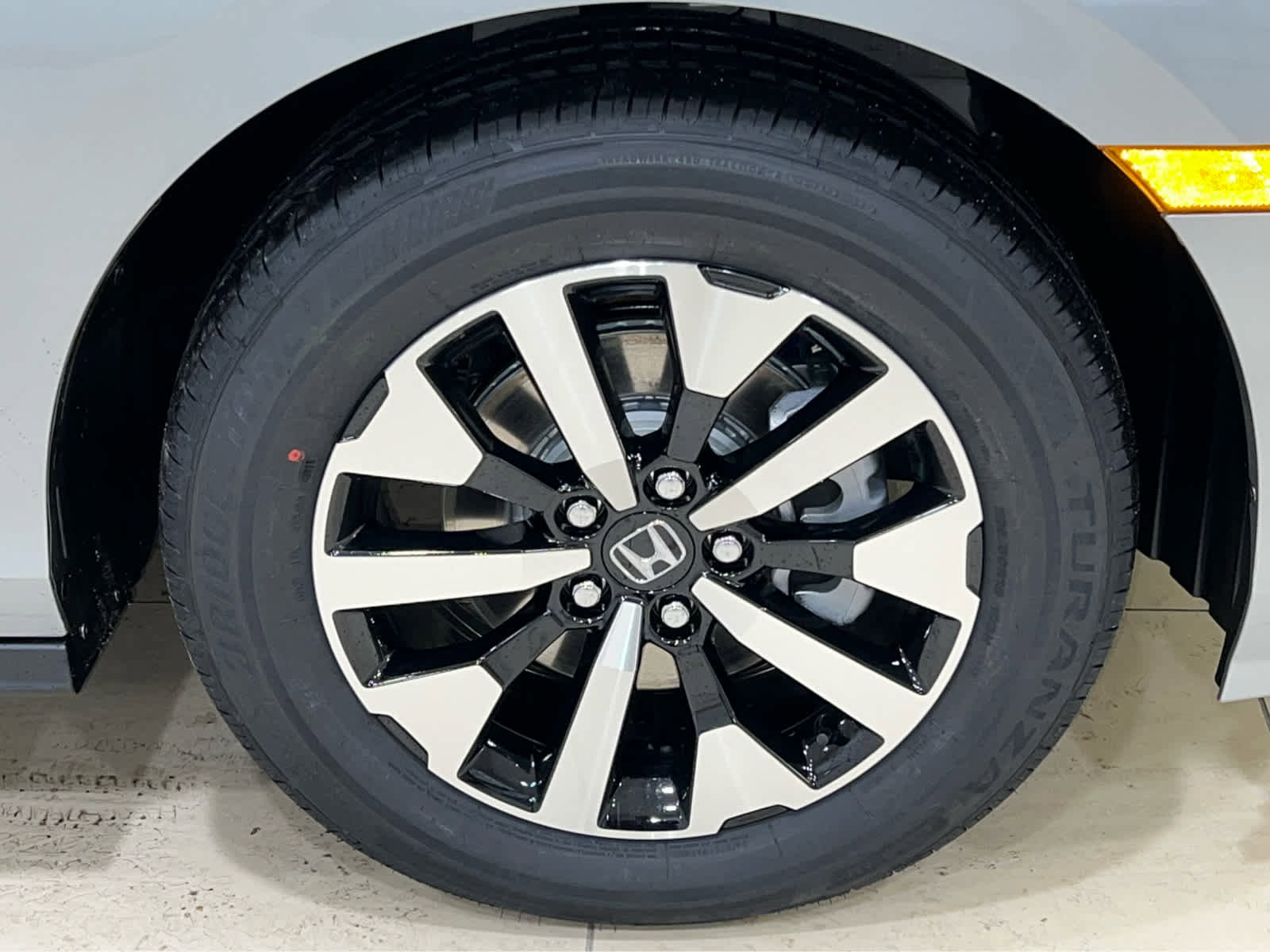 New 2026 Honda Odyssey EX-L image 5