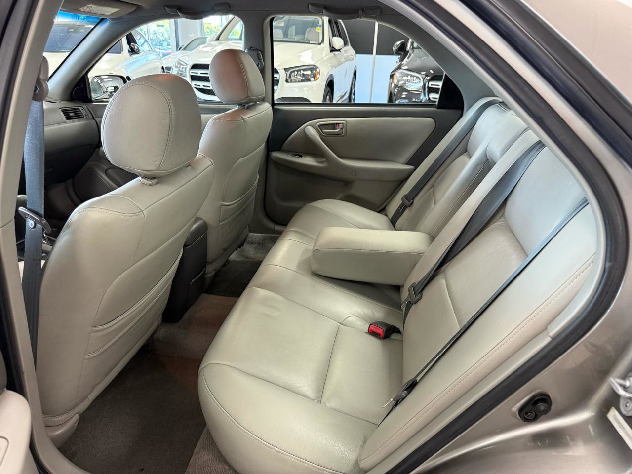 Used 2000 Toyota Camry CE FWD image 15