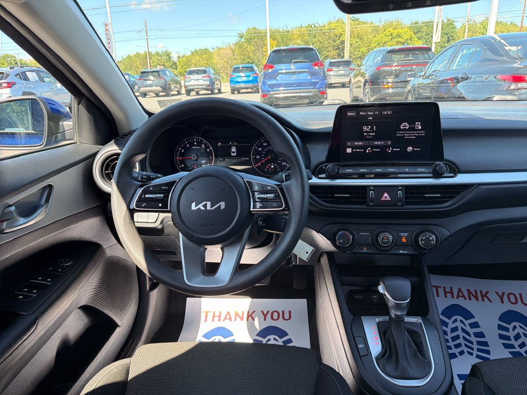 Used 2022 Kia Forte LXS w/ LXS Technology Package FWD image 18