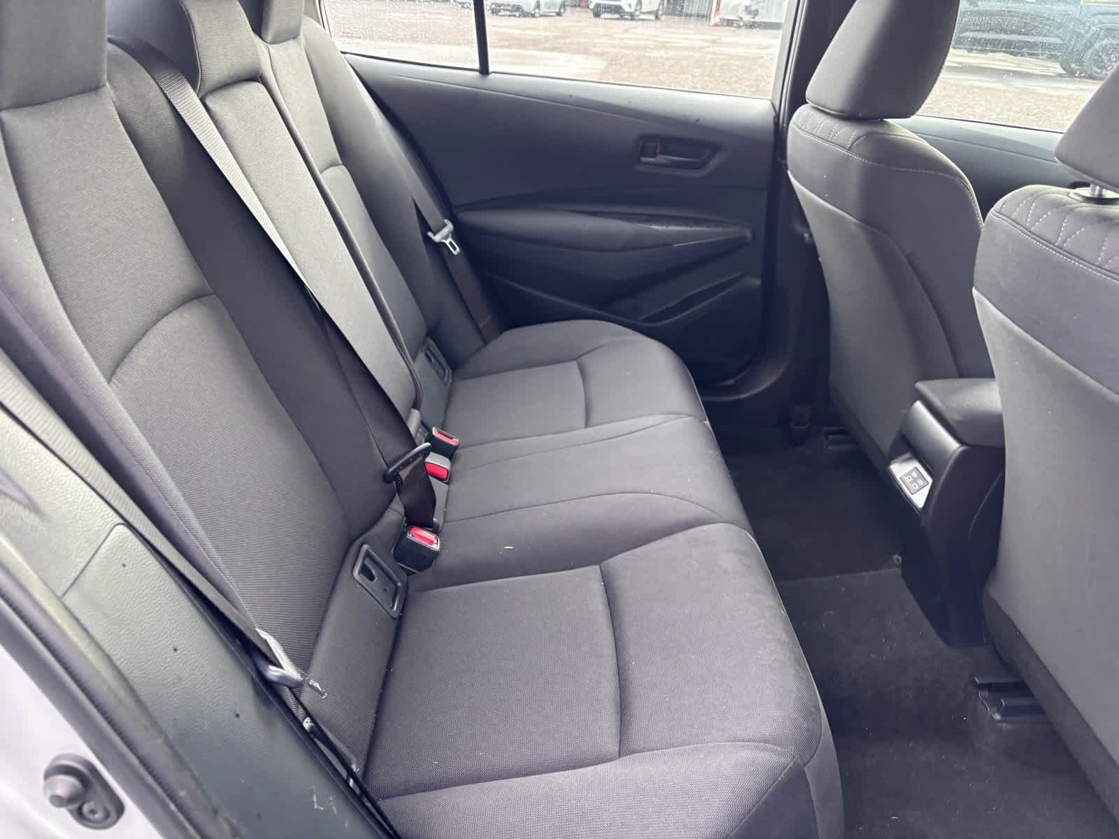 Used 2025 Toyota Corolla LE FWD image 11
