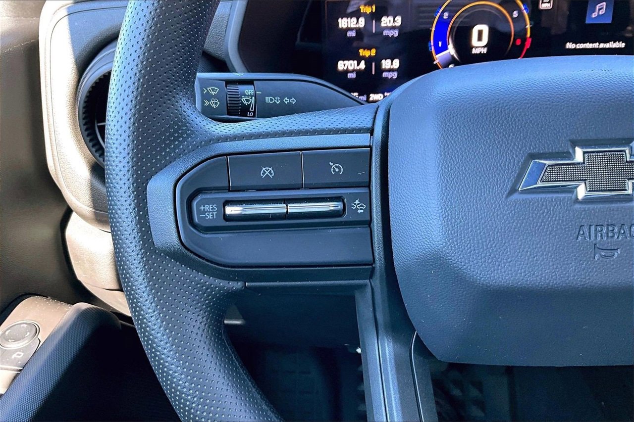Used 2025 Chevrolet Colorado Trail Boss image 29