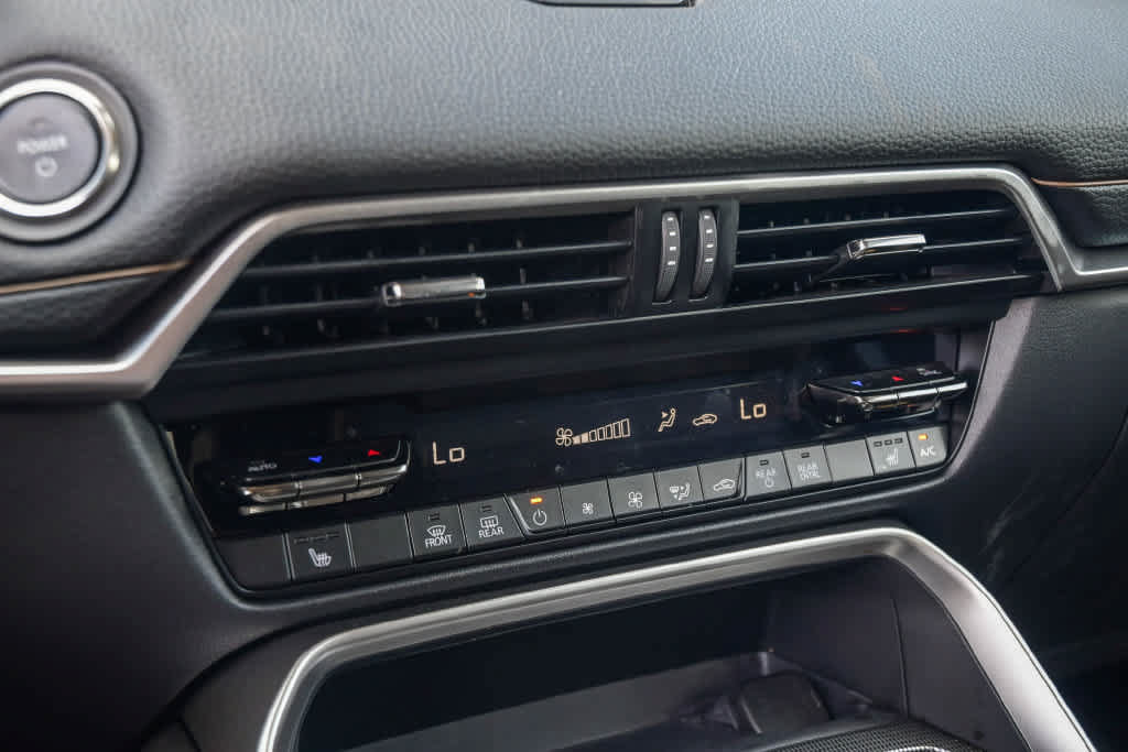 Used 2024 MAZDA CX-90 Plug-In Hybrid w/ Premium Pkg AWD/4WD image 21