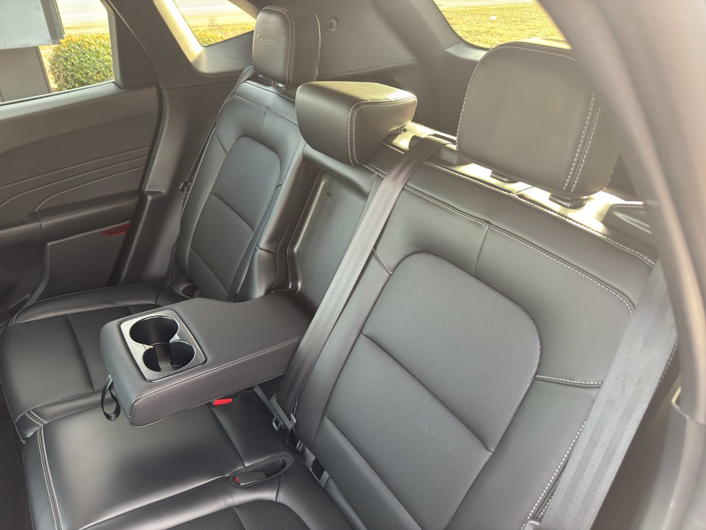 Used 2025 Ford Escape Platinum image 30