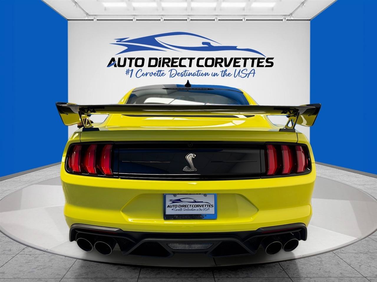 Used 2021 Ford Mustang Shelby GT500 w/ Carbon Fiber Track Pack RWD image 7