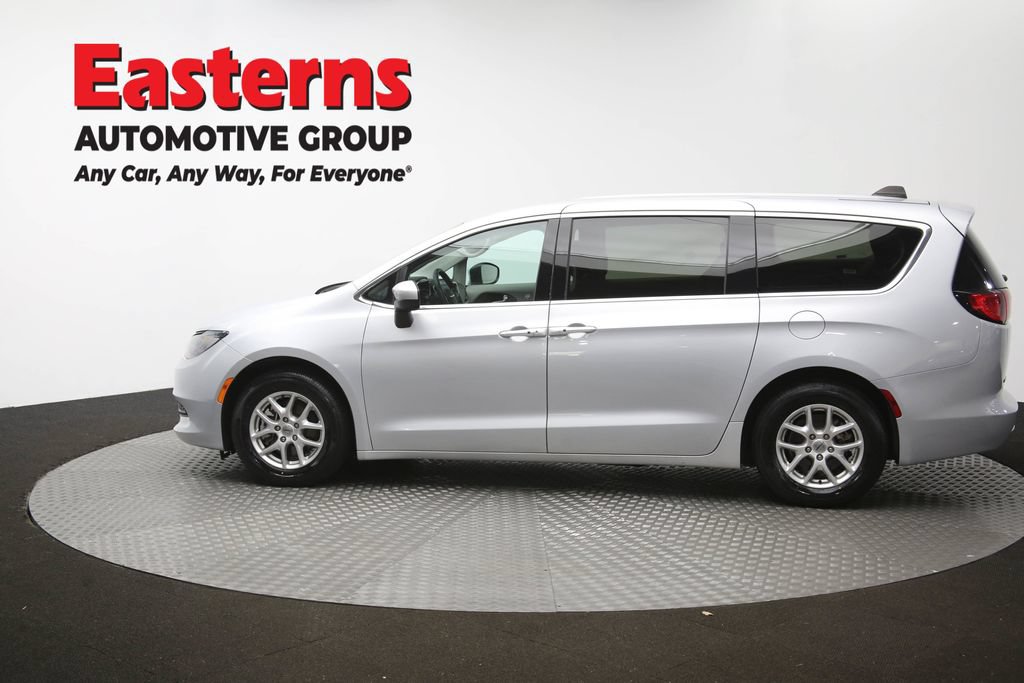 Used 2023 Chrysler Voyager LX FWD image 61