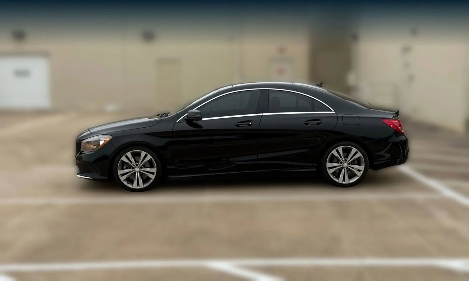 Used 2017 Mercedes-Benz CLA 250 image 5