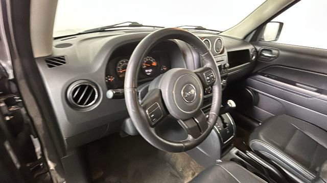 Used 2016 Jeep Patriot High Altitude AWD/4WD image 14