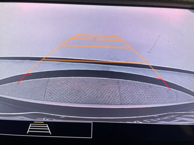 Used 2022 Buick Encore GX Essence w/ Experience Buick Package image 17