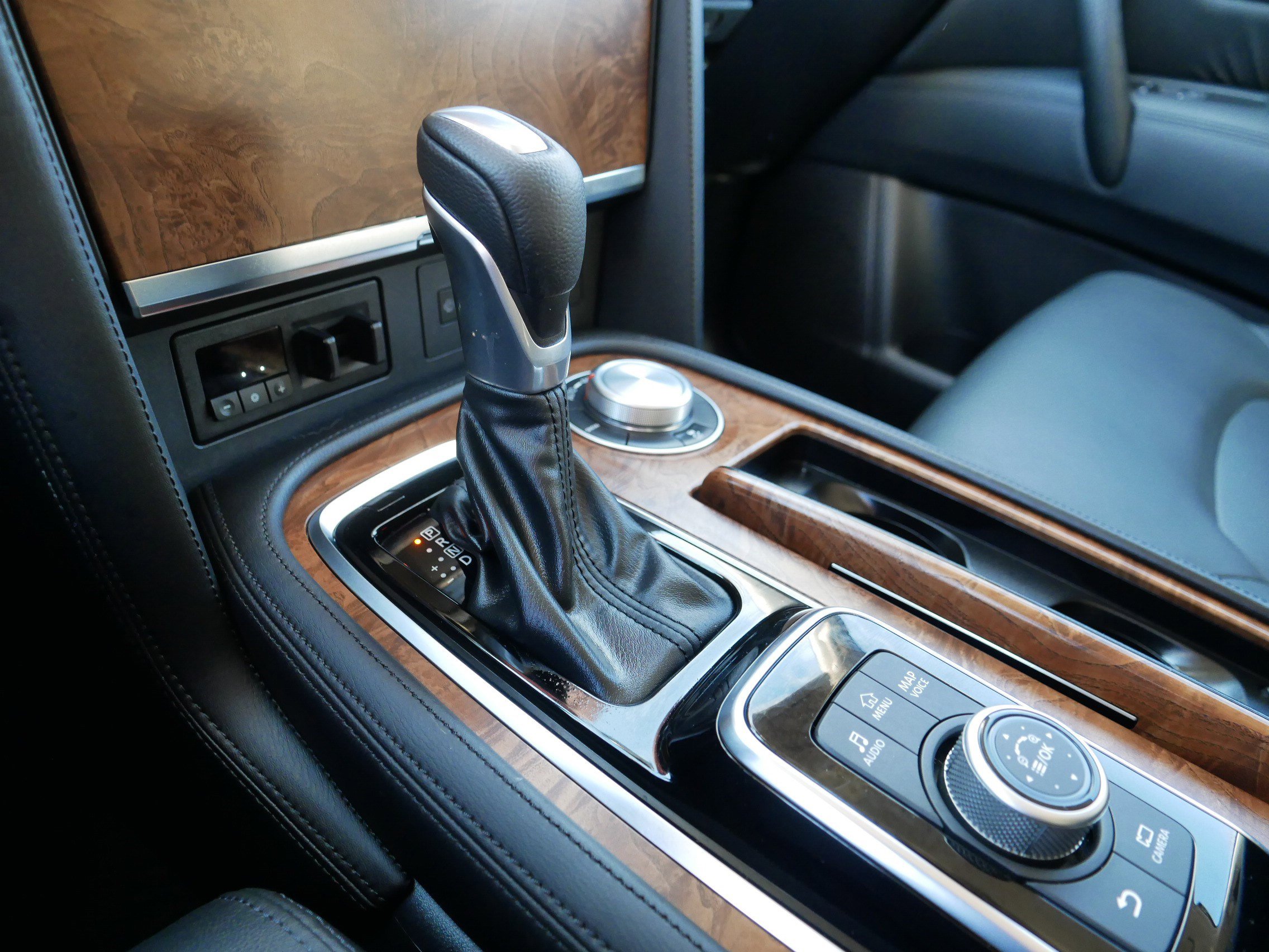 Certified 2024 Nissan Armada SL w/ Captain's Chairs Package image 24