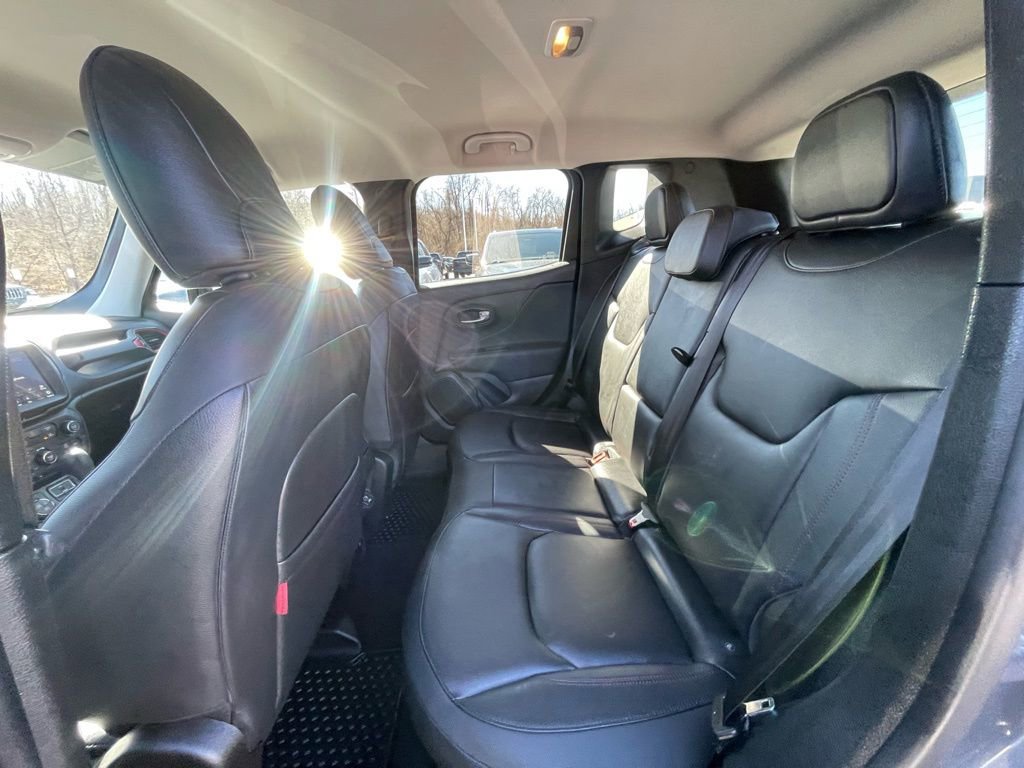 Used 2022 Jeep Renegade Trailhawk image 24