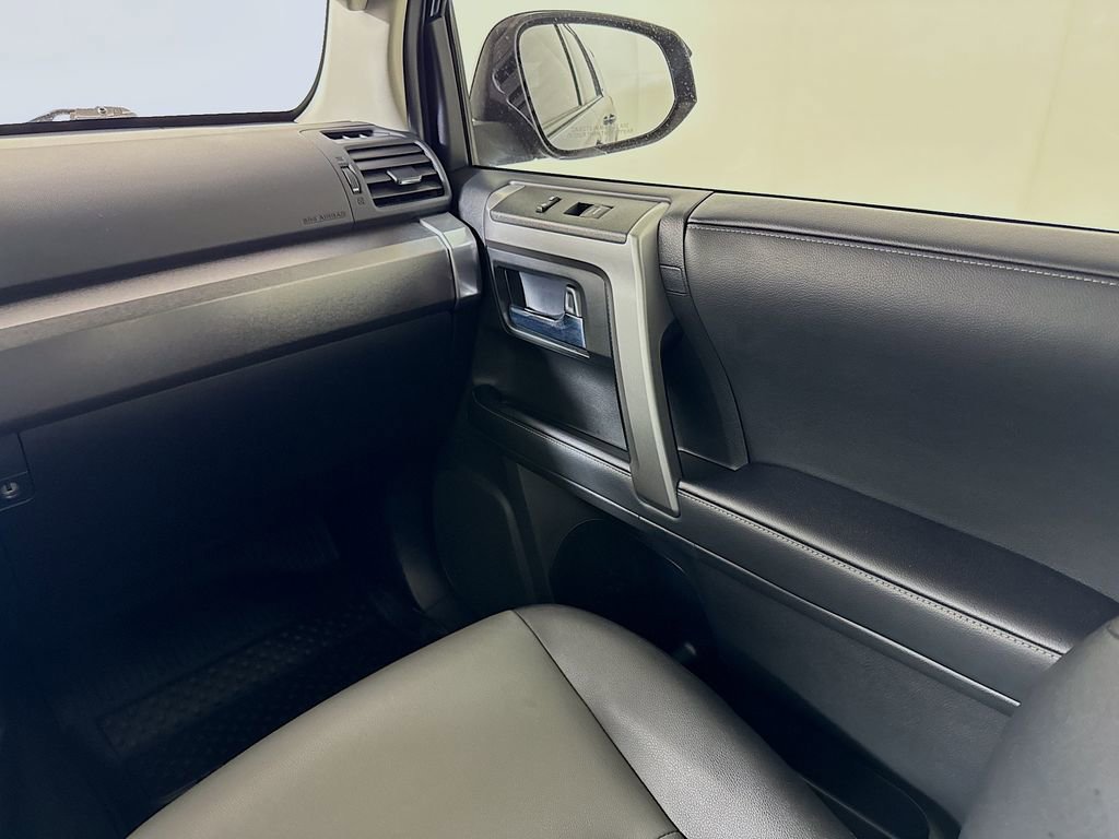 Used 2021 Toyota 4Runner SR5 Premium image 24