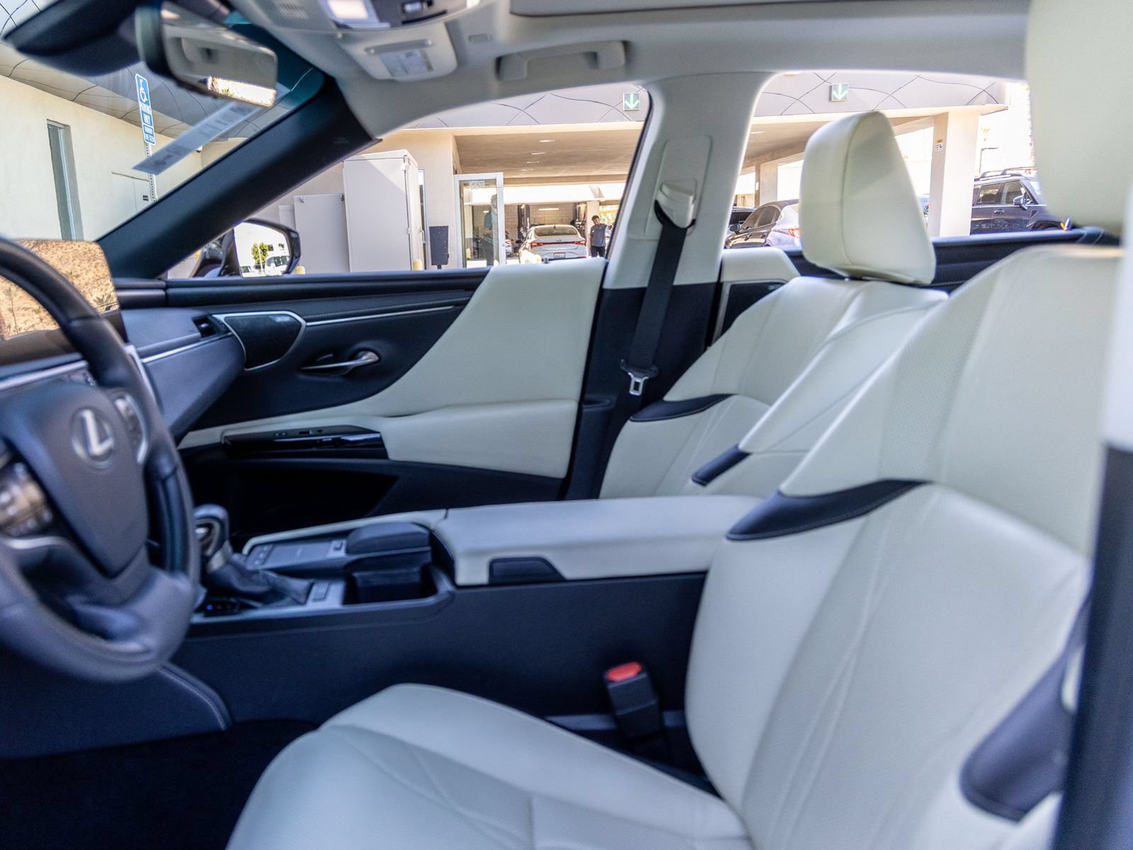 Used 2022 Lexus ES 350 w/ Accessory Package 2 FWD image 17