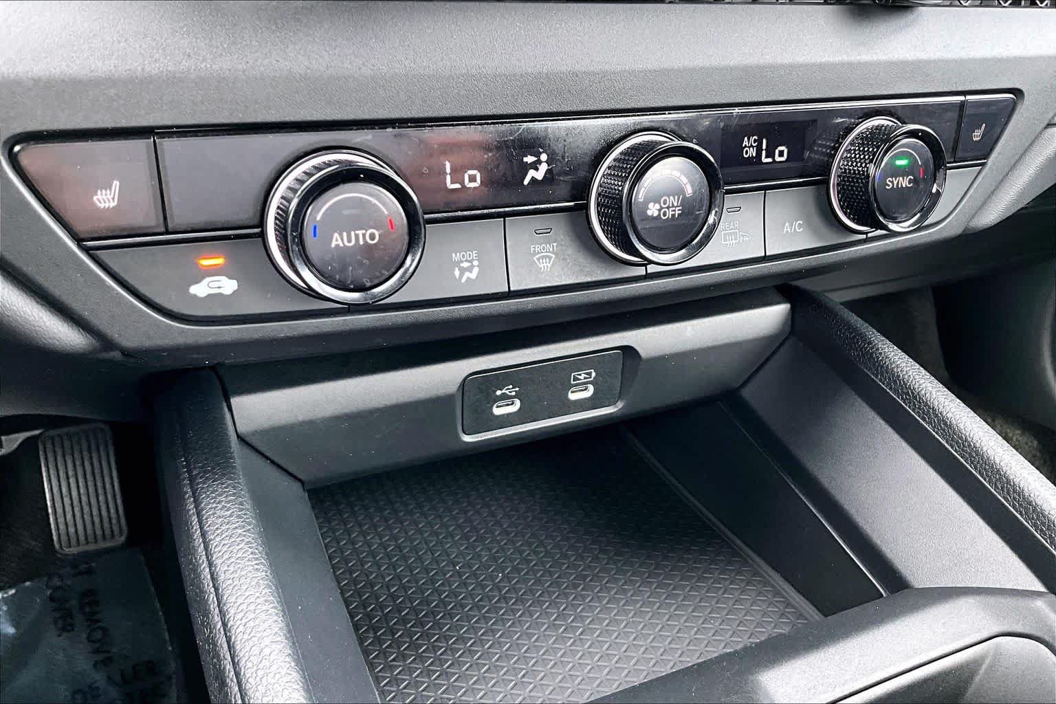 Used 2023 Honda Accord EX image 31