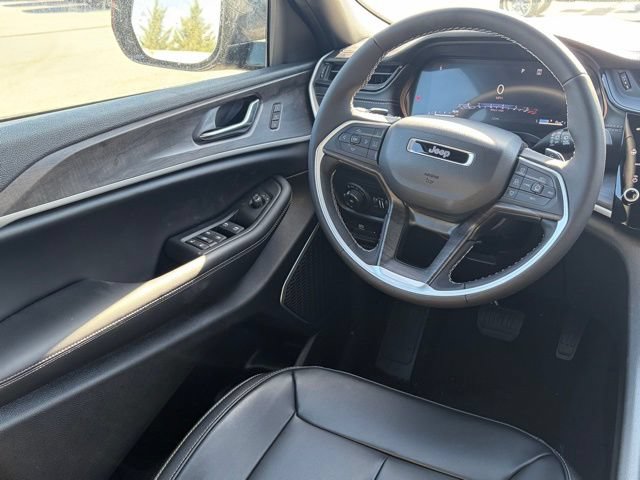 New 2026 Jeep Grand Cherokee Limited w/ Limited Altitude Package AWD/4WD image 35