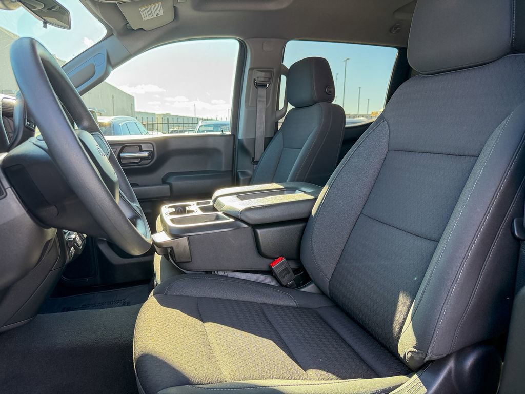 Used 2024 Chevrolet Silverado 1500 Custom Trail Boss w/ Turbomax Blackout Package image 19